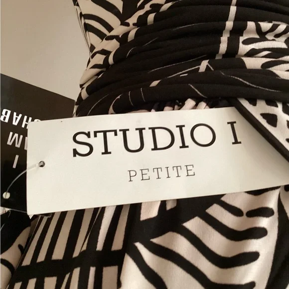 Studio I Petite Size 4 polyester print slip-on dress NWT - Picture 4 of 8